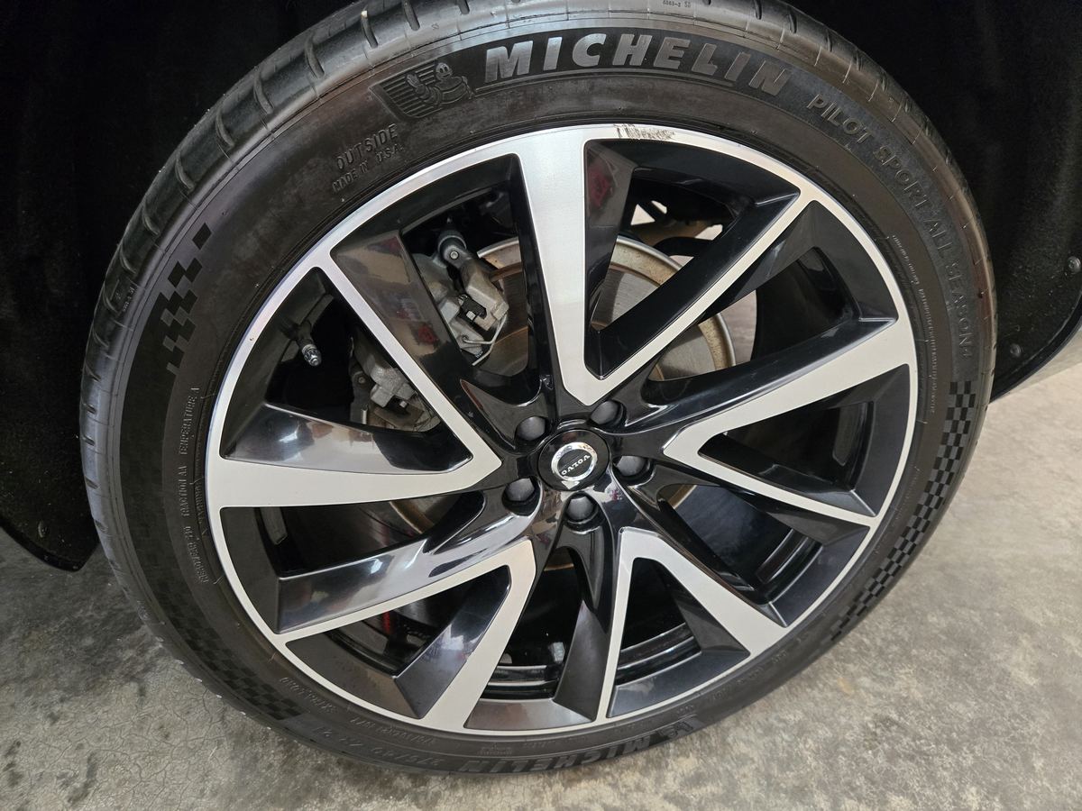 Clean two-tone alloy wheel and dressed Michelin tire